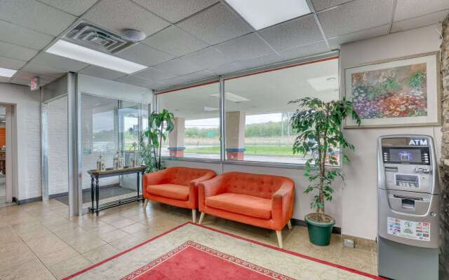 Suburban Studios Neenah-Appleton