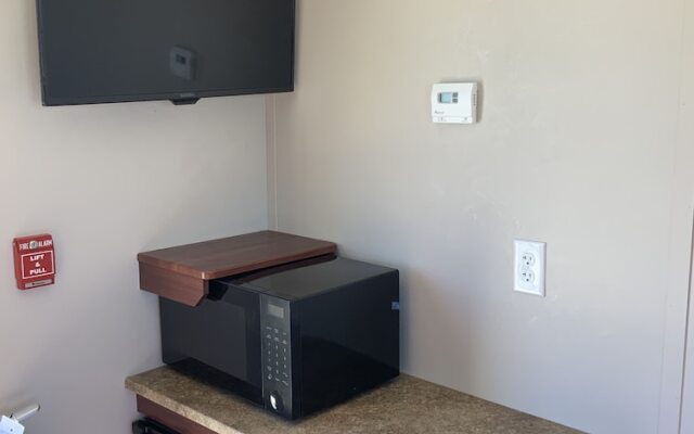 Karbani Inn & Suites