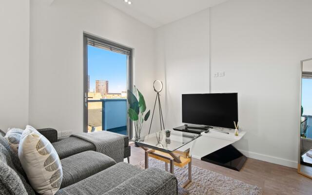 Three Bedroom Apartment in Hoxton