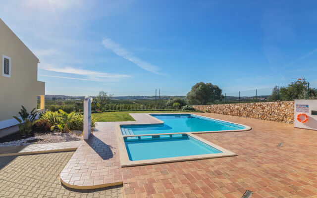 Vila Caravela