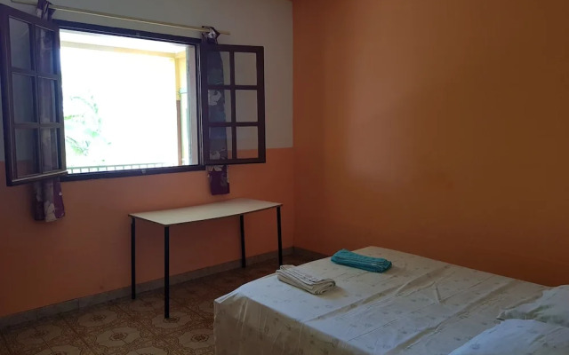 GITE-Hotel LA CAZ DES ORANGERS