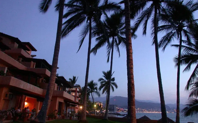 Los Tules Resort