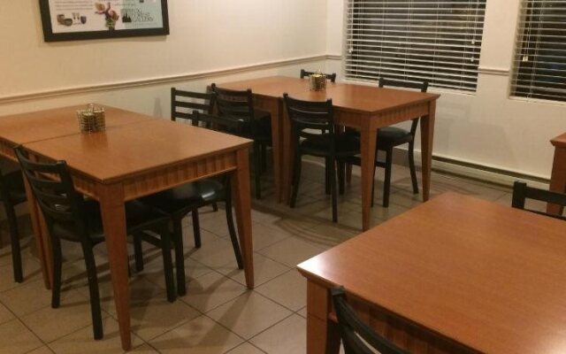 Coastal Inn Sackville