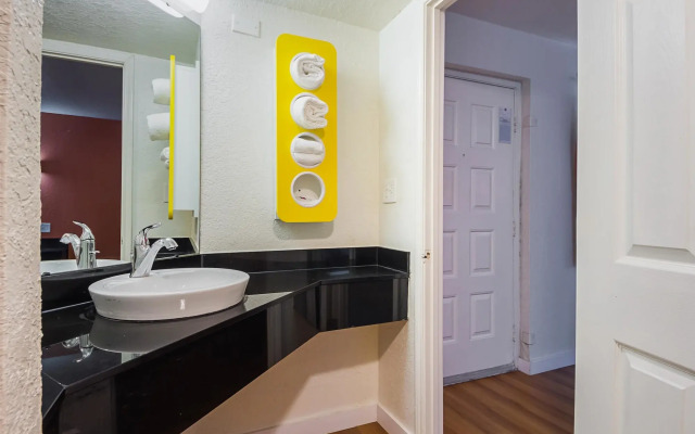 Motel 6 Garland, TX - Northeast Dallas