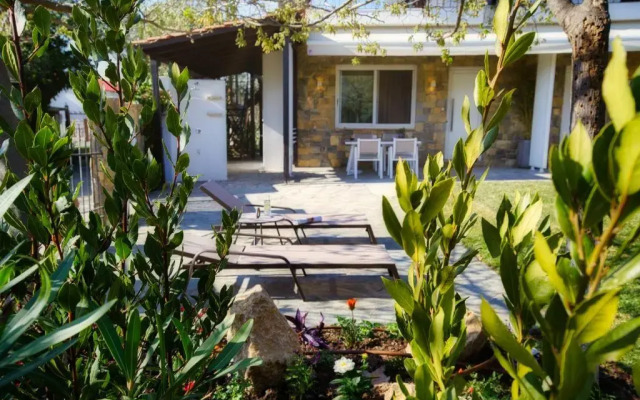 Coel Luxury Suites by TravelPro Services - Potidea Halkidiki