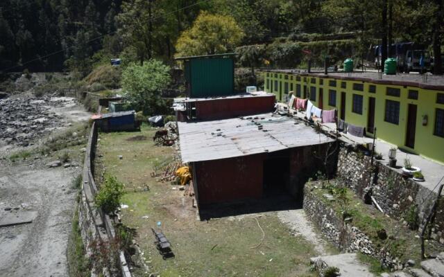 Ganga Darshan Guest House