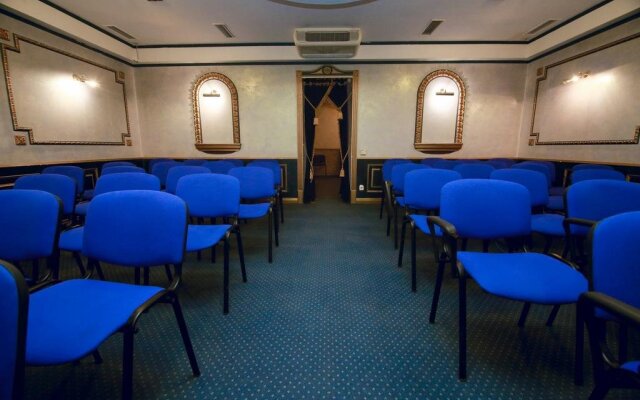 Гостиничный комплекс «Версаль»