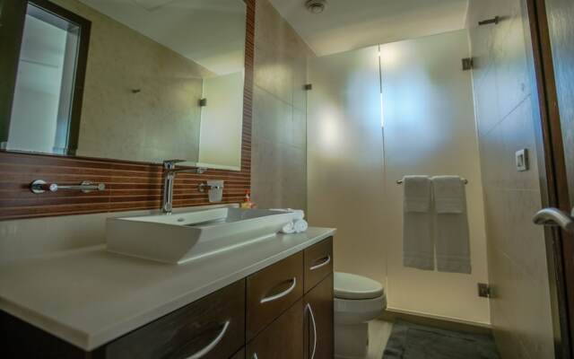 Casa Serena With Private Pool 2 Bedroom Condo by RedAwning