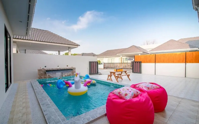 Hani Pool Villa