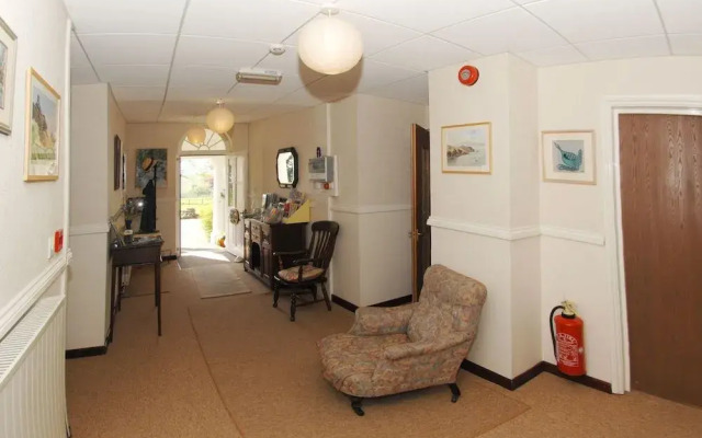 Cuffern Manor