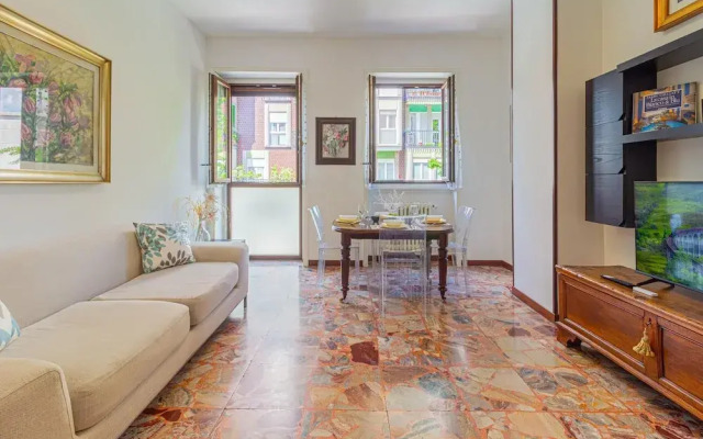 Madamart - 301 Autodromof1 Centro