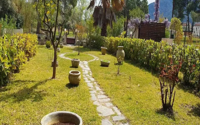 Stylish Maisonette With 3 Bedrooms in Vourvourou, Greece