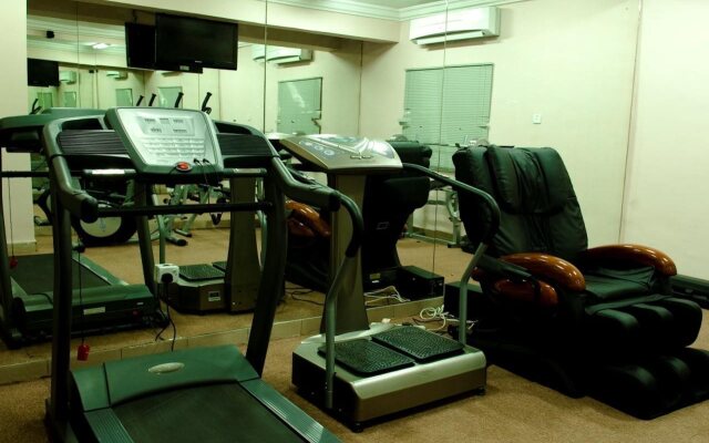 De' Bliss Hotel and Suites