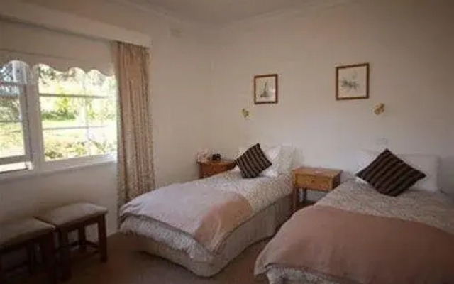 Clovelly House Accommodation