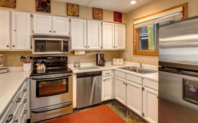 Ski-in/ski-out Snow Flower 3 Bedroom Condo