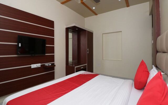 Capital O 30380 Kiaara Stay