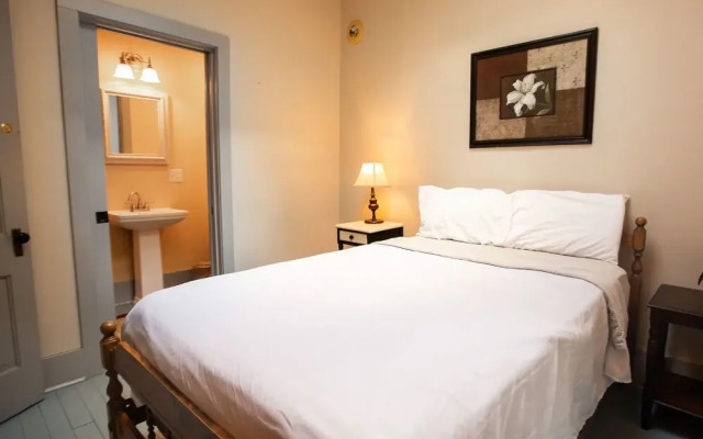 Victor Hotel