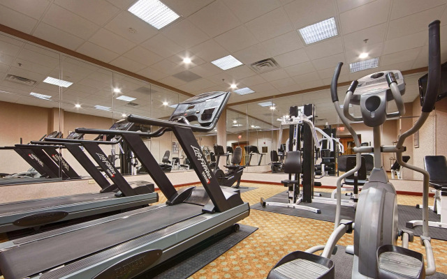 Best Western Plus Chicago Hillside