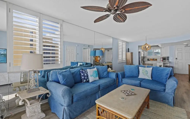 Oceania Beach Club 301