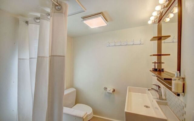 Abbett Placer Historic 7 Bedroom Home by RedAwning