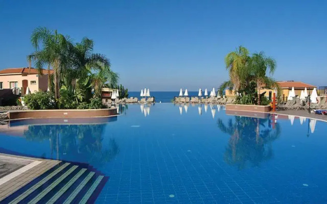 Mare Paphos