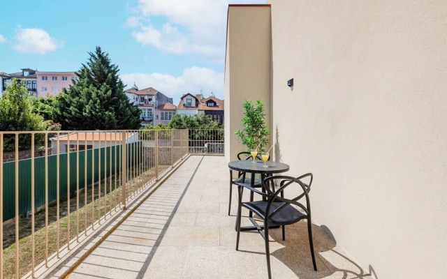 The Sunny Duplex at BoaVista Flats