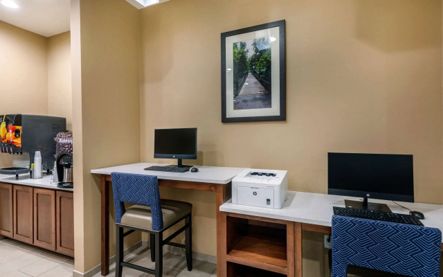 Comfort Suites Bowling Green Southeast