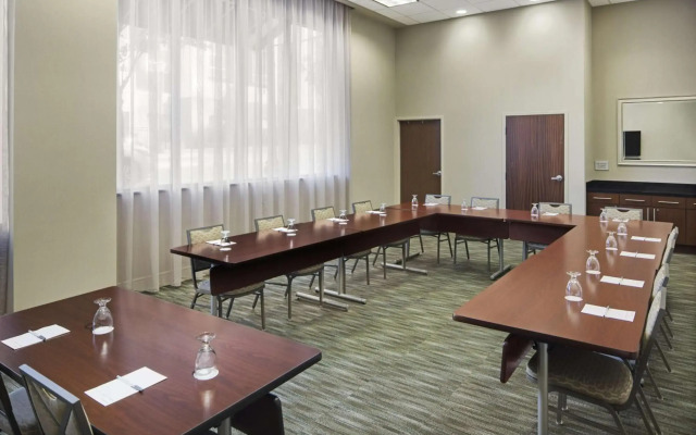 Hampton Inn & Suites Little Rock-Downtown