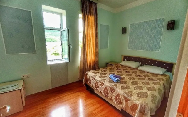 F Garden Hotel