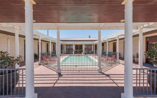 Fairway Manor Accommodation