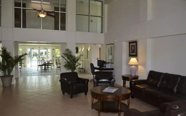 Ramada Luling