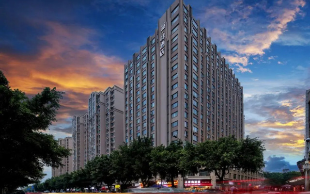 zhe fei hotel(Chengdu Wuhou Overpass Subway station)