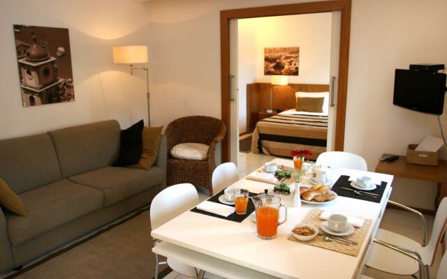 Rota Suites