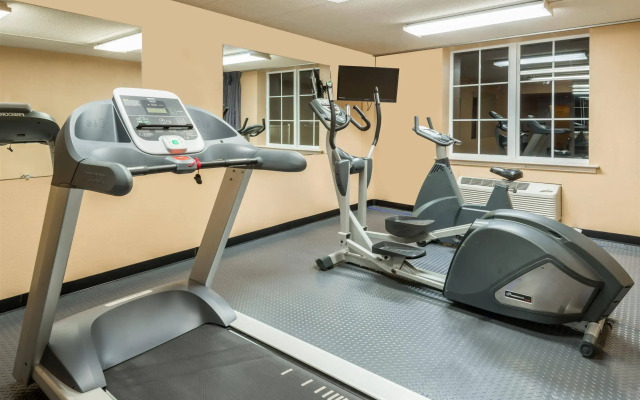 Comfort Inn & Suites Pottstown Eastern Gateway