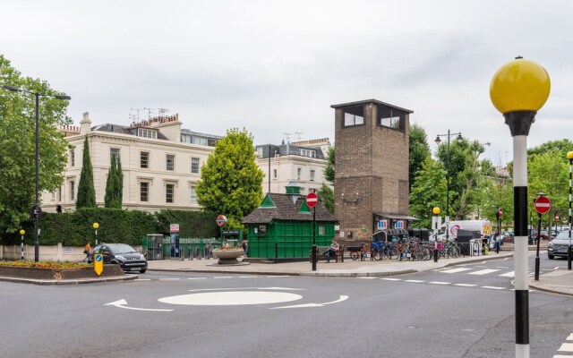Panoramic Family Home in Maida Vale