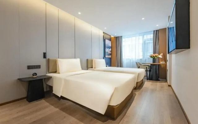 Echarm Hotel (Chengdu Chunxi Road Pedestrian Street)