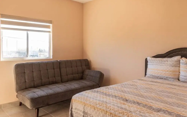 Apartment With Excellent In-town Location 2