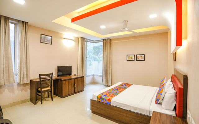 FabHotel Pine Tree