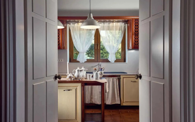 Bozonos Luxury Villa