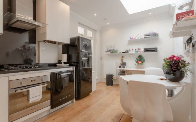 Modern 1 Bedroom Flat in Highbury