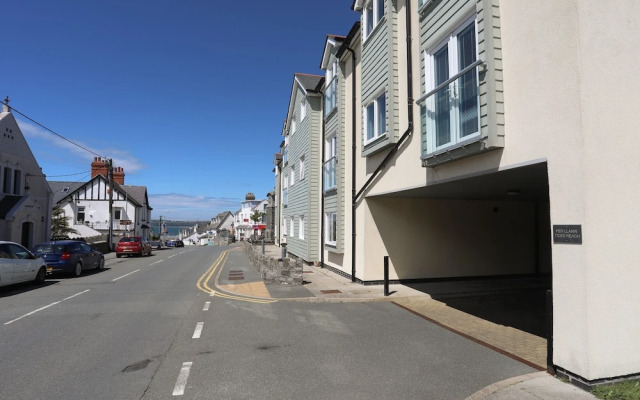 8 Pen Llanw Tides Reach