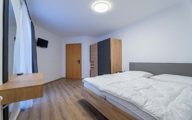 Alpenglück Apartments by we rent