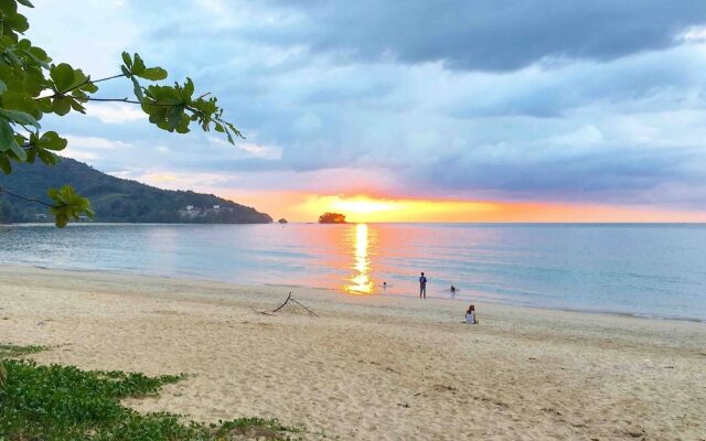 Contemporary 3bd Safari Pool Villa Near Nai Yang Beach