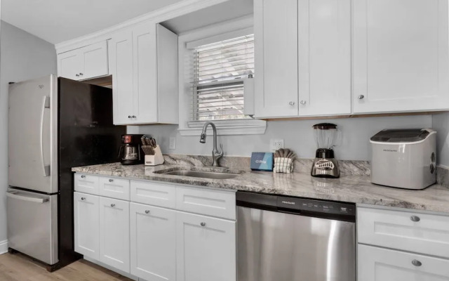 Laguna Beach Leisure