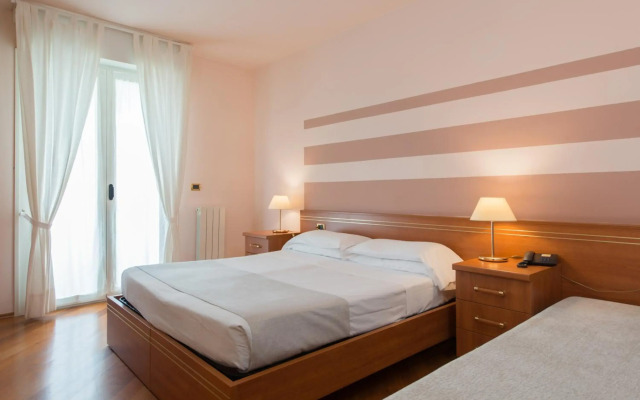 Loano 2 Village Hotel