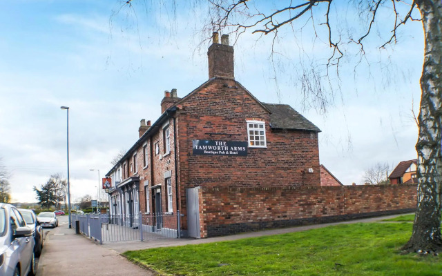 OYO Tamworth Arms Boutique Pub & Hotel