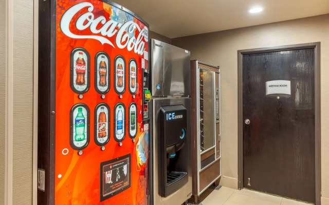 Quality Suites Sherman