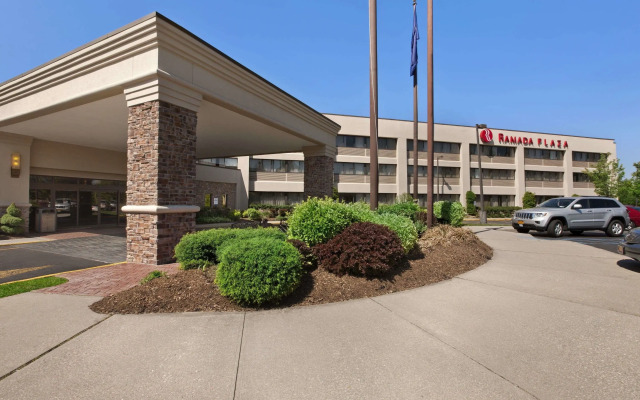Holiday Inn Long Island-Islip Arpt East by IHG