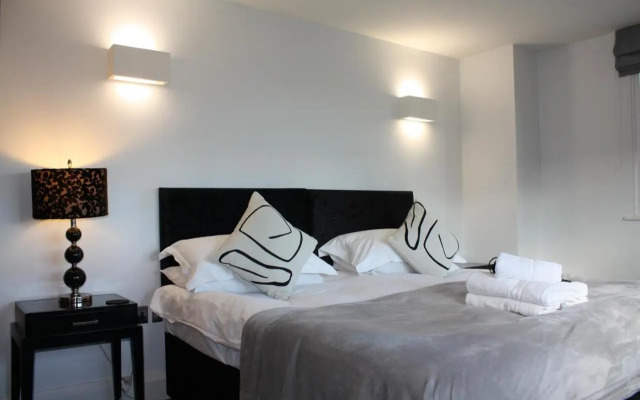Merchants Place Apartment