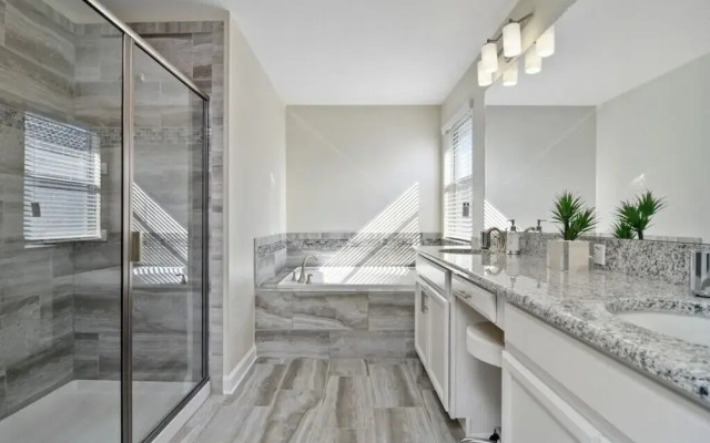 Gorgeous Top Pool Home Sl4730